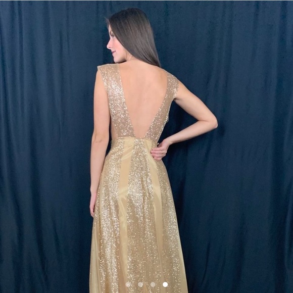 Gold formal Dress with cutout - Picture 2 of 3